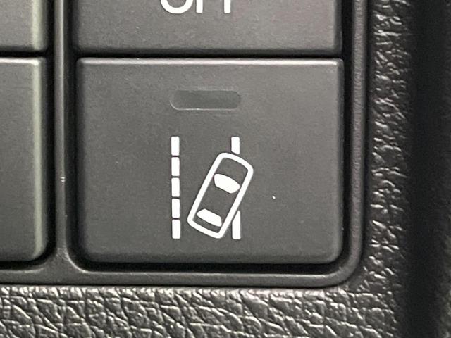 ヴェゼル ハイブリッドＺ・ホンダセンシング　後期　純正８型ナビ　バックカメラ　衝突軽減　レーダークルーズ　半革シート　シートヒーター　コーナーセンサー　純正１７インチＡＷ　スマートキー　ＬＥＤヘッド　オートライト　ＥＴＣ　ルーフレール（50枚目）