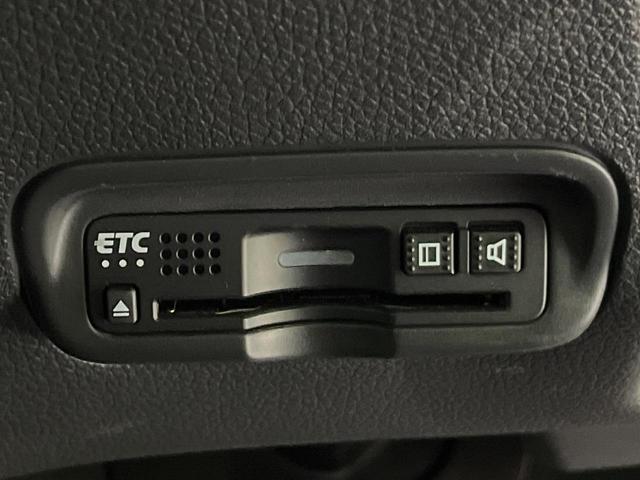 ヴェゼル ハイブリッドＺ・ホンダセンシング　後期　純正８型ナビ　バックカメラ　衝突軽減　レーダークルーズ　半革シート　シートヒーター　コーナーセンサー　純正１７インチＡＷ　スマートキー　ＬＥＤヘッド　オートライト　ＥＴＣ　ルーフレール（52枚目）