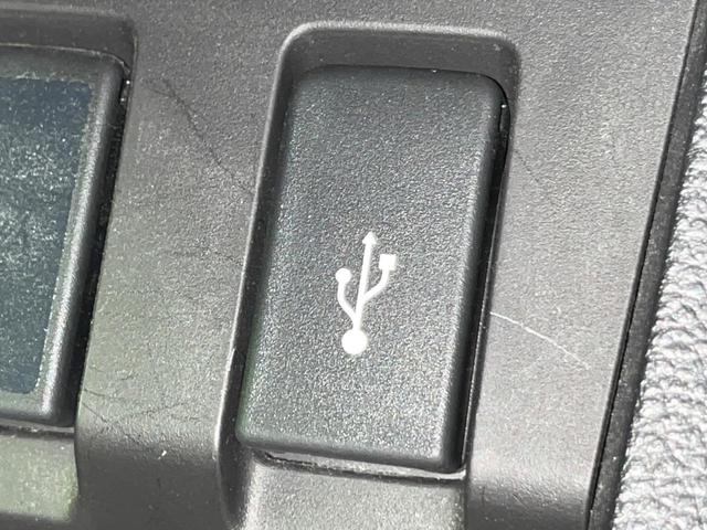 ヴェゼル ハイブリッドＺ・ホンダセンシング　後期　純正８型ナビ　バックカメラ　衝突軽減　レーダークルーズ　半革シート　シートヒーター　コーナーセンサー　純正１７インチＡＷ　スマートキー　ＬＥＤヘッド　オートライト　ＥＴＣ　ルーフレール（76枚目）