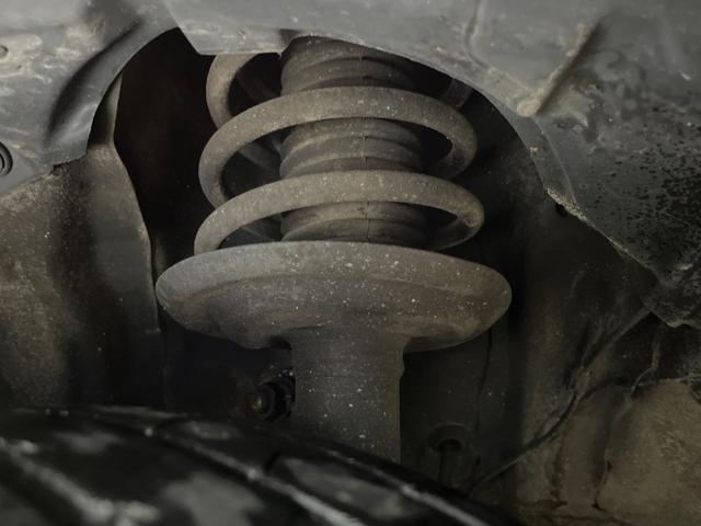 アクア Ｇ　純正ナビ　寒冷地仕様　モデリスタ１５インチＡＷ　スマートキー　オートライト　オートエアコン　Ｂｌｕｅｔｏｏｔｈ　ＣＤ／ＤＶＤ　フルセグ　シートリフター　ヘッドライトレベライザー（20枚目）