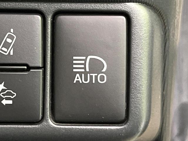 アクア クロスオーバー 純正ナビ 衝突軽減装置 ハーフレザーシート ルーフレール LEDヘッド オートハイビーム 車線逸脱警報 オートエアコン 純正16インチAW 革巻きステアリング 盗難防止装置 Bluetooth再生(7枚目)