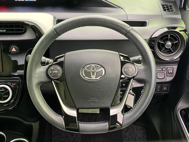 アクア クロスオーバー 純正ナビ 衝突軽減装置 ハーフレザーシート ルーフレール LEDヘッド オートハイビーム 車線逸脱警報 オートエアコン 純正16インチAW 革巻きステアリング 盗難防止装置 Bluetooth再生(11枚目)