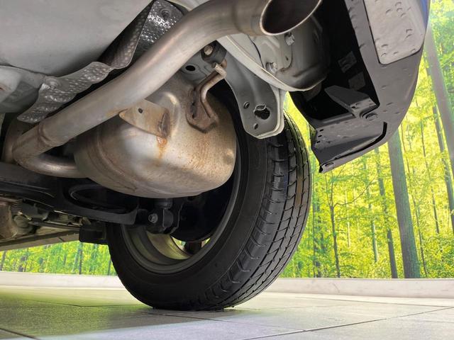 アクア クロスオーバー 純正ナビ 衝突軽減装置 ハーフレザーシート ルーフレール LEDヘッド オートハイビーム 車線逸脱警報 オートエアコン 純正16インチAW 革巻きステアリング 盗難防止装置 Bluetooth再生(21枚目)