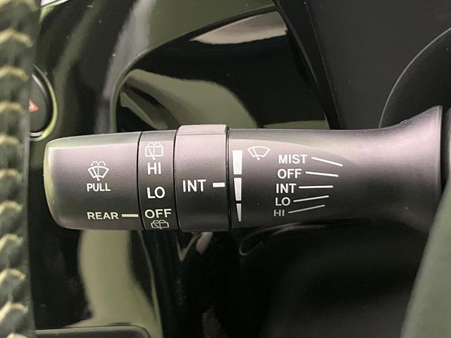 アクア クロスオーバー 純正ナビ 衝突軽減装置 ハーフレザーシート ルーフレール LEDヘッド オートハイビーム 車線逸脱警報 オートエアコン 純正16インチAW 革巻きステアリング 盗難防止装置 Bluetooth再生(38枚目)