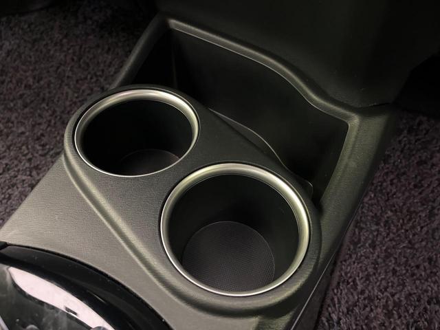 アクア クロスオーバー 純正ナビ 衝突軽減装置 ハーフレザーシート ルーフレール LEDヘッド オートハイビーム 車線逸脱警報 オートエアコン 純正16インチAW 革巻きステアリング 盗難防止装置 Bluetooth再生(47枚目)