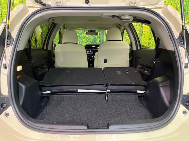 アクア クロスオーバー 純正ナビ 衝突軽減装置 ハーフレザーシート ルーフレール LEDヘッド オートハイビーム 車線逸脱警報 オートエアコン 純正16インチAW 革巻きステアリング 盗難防止装置 Bluetooth再生(52枚目)