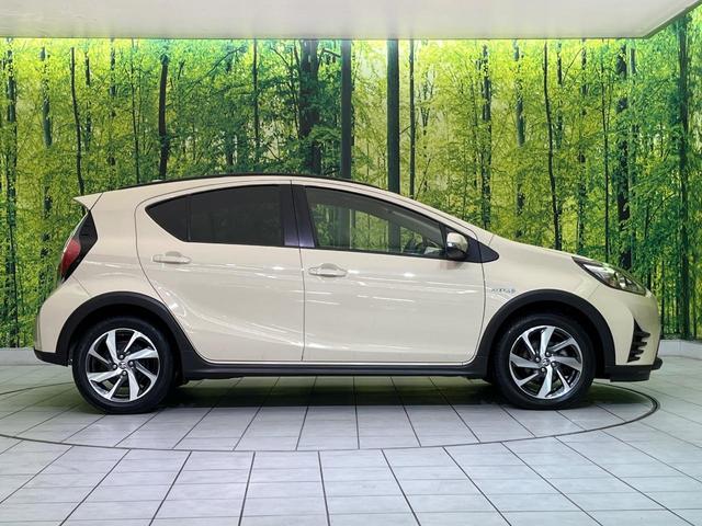 アクア クロスオーバー 純正ナビ 衝突軽減装置 ハーフレザーシート ルーフレール LEDヘッド オートハイビーム 車線逸脱警報 オートエアコン 純正16インチAW 革巻きステアリング 盗難防止装置 Bluetooth再生(62枚目)