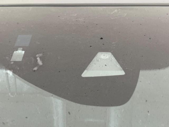 ヴェゼル ハイブリッドZ・ホンダセンシング 純正ナビ バックカメラ レーダークルーズ ハーフレザーシート スマートキー ETC シートヒーター LEDヘッド 純正17インチAW 車線逸脱警報 オートライト デュアルオートエアコン パドルシフト(21枚目)