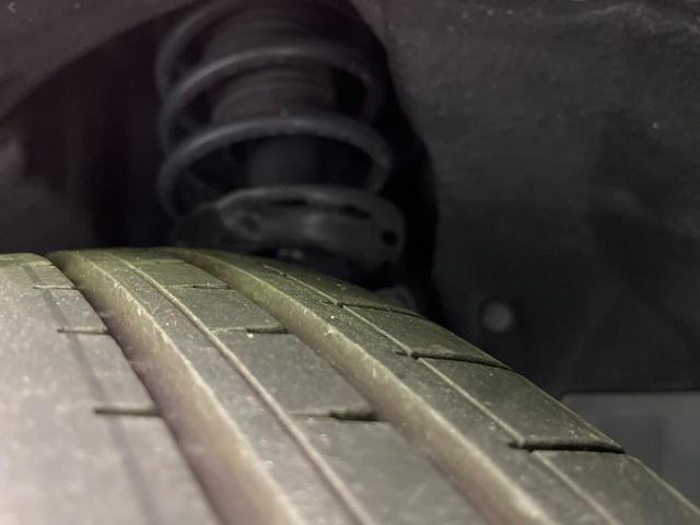 ヴェゼル ハイブリッドZ・ホンダセンシング 純正ナビ バックカメラ レーダークルーズ ハーフレザーシート スマートキー ETC シートヒーター LEDヘッド 純正17インチAW 車線逸脱警報 オートライト デュアルオートエアコン パドルシフト(45枚目)