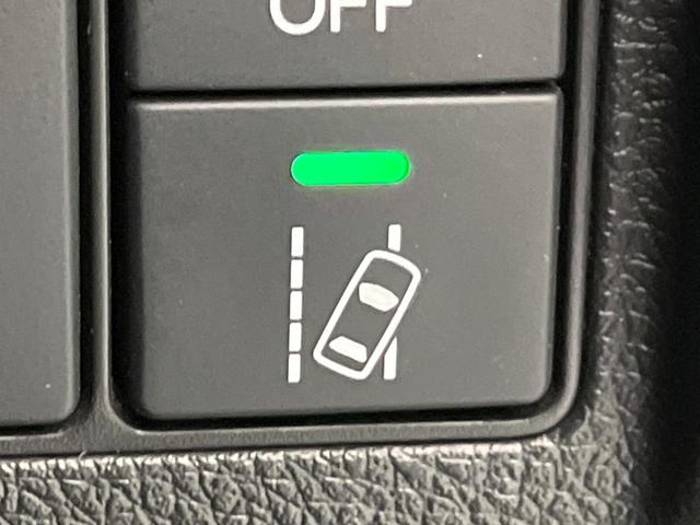 ヴェゼル ハイブリッドZ・ホンダセンシング 純正ナビ バックカメラ レーダークルーズ ハーフレザーシート スマートキー ETC シートヒーター LEDヘッド 純正17インチAW 車線逸脱警報 オートライト デュアルオートエアコン パドルシフト(64枚目)