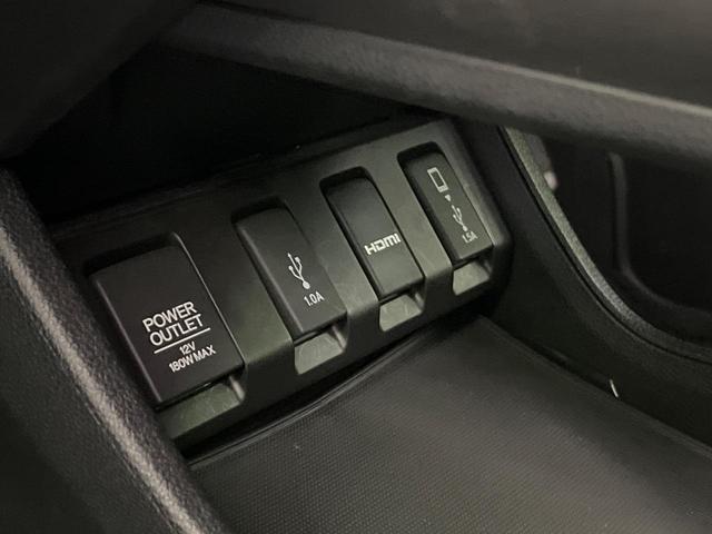 ヴェゼル ハイブリッドZ・ホンダセンシング 純正ナビ バックカメラ レーダークルーズ ハーフレザーシート スマートキー ETC シートヒーター LEDヘッド 純正17インチAW 車線逸脱警報 オートライト デュアルオートエアコン パドルシフト(69枚目)