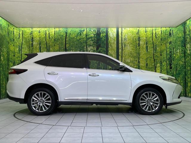 ハリアー プレミアム　後期　ＢＩＧＸ９型ナビ　バックカメラ　衝突軽減装置　レーダークルーズ　パワーバックドア　ハーフレザーシート　コーナーセンサー　スマートキー　ＥＴＣ　オートハイビーム　車線逸脱警報　純正１８インチＡＷ（22枚目）