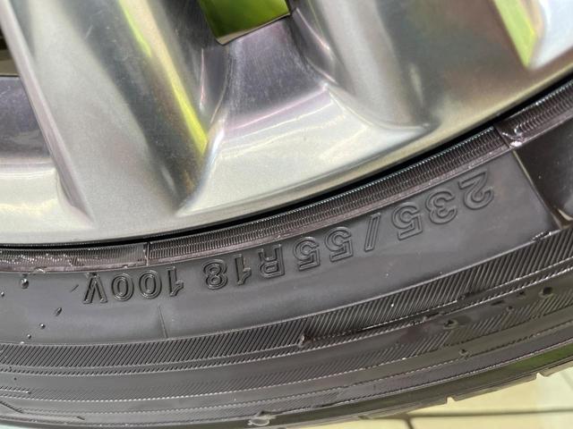 ハリアー プレミアム　後期　ＢＩＧＸ９型ナビ　バックカメラ　衝突軽減装置　レーダークルーズ　パワーバックドア　ハーフレザーシート　コーナーセンサー　スマートキー　ＥＴＣ　オートハイビーム　車線逸脱警報　純正１８インチＡＷ（29枚目）