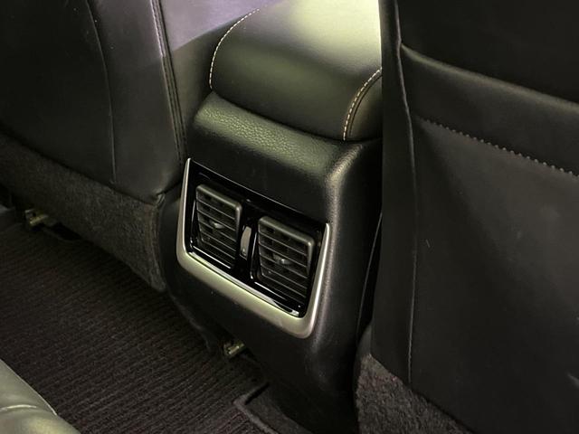 ハリアー プレミアム　後期　ＢＩＧＸ９型ナビ　バックカメラ　衝突軽減装置　レーダークルーズ　パワーバックドア　ハーフレザーシート　コーナーセンサー　スマートキー　ＥＴＣ　オートハイビーム　車線逸脱警報　純正１８インチＡＷ（38枚目）