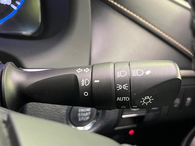 ハリアー プレミアム　後期　ＢＩＧＸ９型ナビ　バックカメラ　衝突軽減装置　レーダークルーズ　パワーバックドア　ハーフレザーシート　コーナーセンサー　スマートキー　ＥＴＣ　オートハイビーム　車線逸脱警報　純正１８インチＡＷ（52枚目）