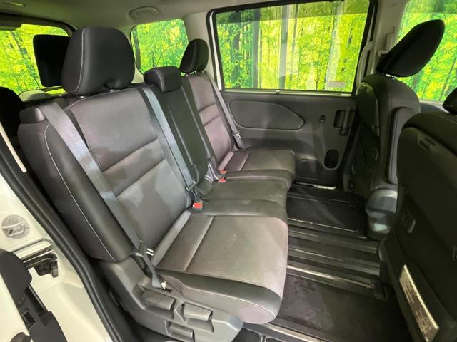 セレナ ハイウェイスター　プロパイロットエディション　後席モニター　純正９型ナビ　２トーンカラー　両側電動ドア　衝突軽減装置　プロパイロット　バックカメラ　コーナーセンサー　ＬＥＤヘッド　リアオートエアコン　純正１６インチＡＷ　フルセグ　ＥＴＣ（9枚目）