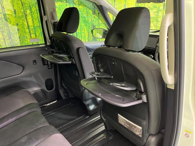 セレナ ハイウェイスター　プロパイロットエディション　後席モニター　純正９型ナビ　２トーンカラー　両側電動ドア　衝突軽減装置　プロパイロット　バックカメラ　コーナーセンサー　ＬＥＤヘッド　リアオートエアコン　純正１６インチＡＷ　フルセグ　ＥＴＣ（43枚目）