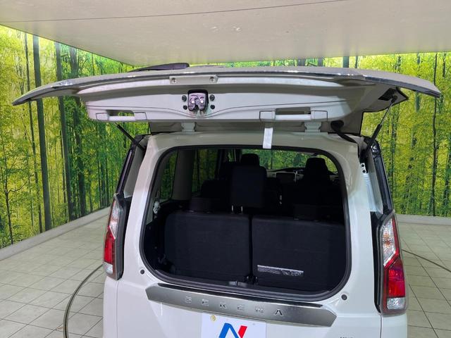 セレナ ハイウェイスター　プロパイロットエディション　後席モニター　純正９型ナビ　２トーンカラー　両側電動ドア　衝突軽減装置　プロパイロット　バックカメラ　コーナーセンサー　ＬＥＤヘッド　リアオートエアコン　純正１６インチＡＷ　フルセグ　ＥＴＣ（45枚目）