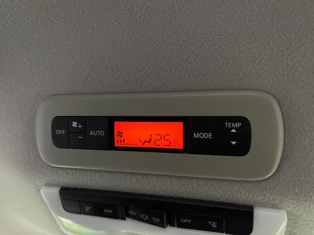 セレナ ハイウェイスター　プロパイロットエディション　後席モニター　純正９型ナビ　２トーンカラー　両側電動ドア　衝突軽減装置　プロパイロット　バックカメラ　コーナーセンサー　ＬＥＤヘッド　リアオートエアコン　純正１６インチＡＷ　フルセグ　ＥＴＣ（49枚目）