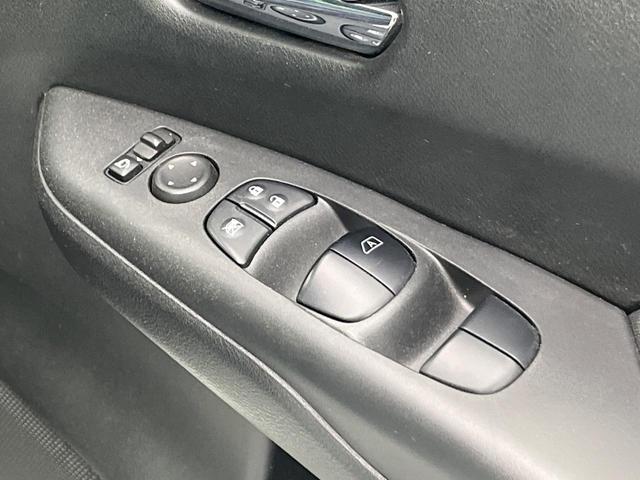 セレナ ハイウェイスター　プロパイロットエディション　後席モニター　純正９型ナビ　２トーンカラー　両側電動ドア　衝突軽減装置　プロパイロット　バックカメラ　コーナーセンサー　ＬＥＤヘッド　リアオートエアコン　純正１６インチＡＷ　フルセグ　ＥＴＣ（52枚目）