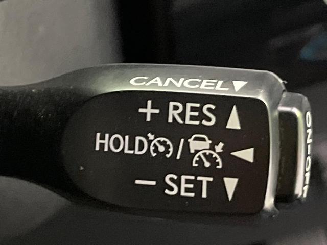 プリウス Ａツーリングセレクション　純正ナビ　衝突軽減装置　レーダークルーズ　バックカメラ　シートヒーター　ブラインドスポットモニター　コーナーセンサー　ＬＥＤヘッド　パークアシスト　スマートキー　ヘッドアップディスプレイ　オートライト（6枚目）