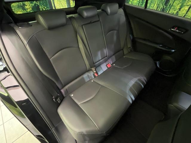 プリウス Ａツーリングセレクション　純正ナビ　衝突軽減装置　レーダークルーズ　バックカメラ　シートヒーター　ブラインドスポットモニター　コーナーセンサー　ＬＥＤヘッド　パークアシスト　スマートキー　ヘッドアップディスプレイ　オートライト（9枚目）