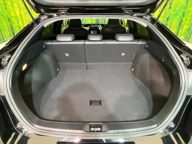 プリウス Ａツーリングセレクション　純正ナビ　衝突軽減装置　レーダークルーズ　バックカメラ　シートヒーター　ブラインドスポットモニター　コーナーセンサー　ＬＥＤヘッド　パークアシスト　スマートキー　ヘッドアップディスプレイ　オートライト（10枚目）