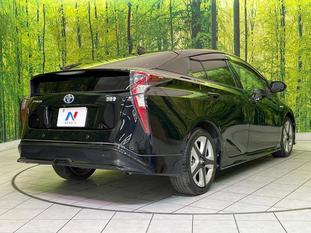 プリウス Ａツーリングセレクション　純正ナビ　衝突軽減装置　レーダークルーズ　バックカメラ　シートヒーター　ブラインドスポットモニター　コーナーセンサー　ＬＥＤヘッド　パークアシスト　スマートキー　ヘッドアップディスプレイ　オートライト（17枚目）