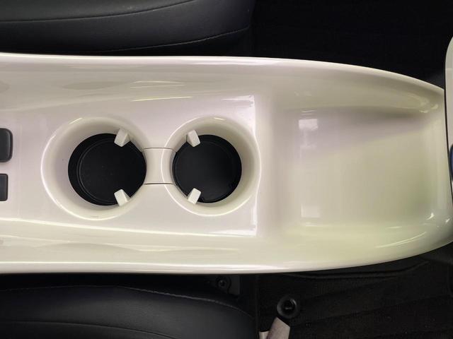 プリウス Ａツーリングセレクション　純正ナビ　衝突軽減装置　レーダークルーズ　バックカメラ　シートヒーター　ブラインドスポットモニター　コーナーセンサー　ＬＥＤヘッド　パークアシスト　スマートキー　ヘッドアップディスプレイ　オートライト（53枚目）