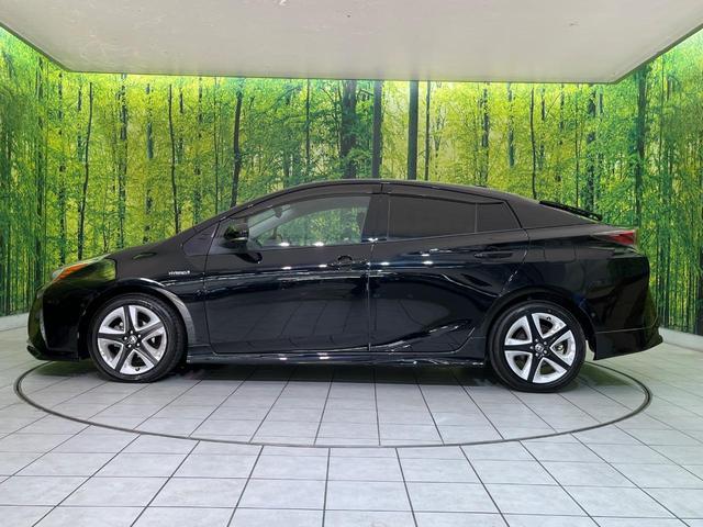 プリウス Ａツーリングセレクション　純正ナビ　衝突軽減装置　レーダークルーズ　バックカメラ　シートヒーター　ブラインドスポットモニター　コーナーセンサー　ＬＥＤヘッド　パークアシスト　スマートキー　ヘッドアップディスプレイ　オートライト（60枚目）