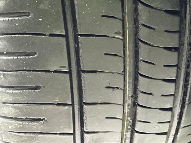 アクア Ｇ　純正ナビ　寒冷地仕様　バックカメラ　スマートキー　ＥＴＣ　オートライト　オートエアコン　Ｂｌｕｅｔｏｏｔｈ　ＣＤ／ＤＶＤ再生　フルセグ　革巻きハンドル　１５インチＡＷ　ドアバイザー　プライバシーガラス（29枚目）