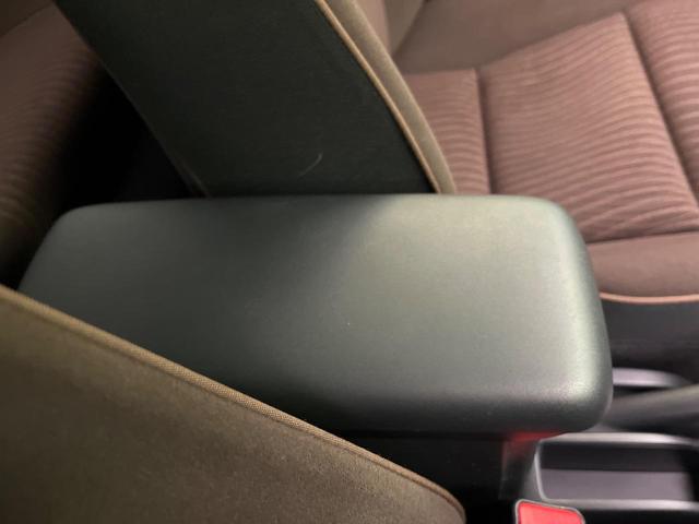 アクア Ｇ　純正ナビ　寒冷地仕様　バックカメラ　スマートキー　ＥＴＣ　オートライト　オートエアコン　Ｂｌｕｅｔｏｏｔｈ　ＣＤ／ＤＶＤ再生　フルセグ　革巻きハンドル　１５インチＡＷ　ドアバイザー　プライバシーガラス（57枚目）