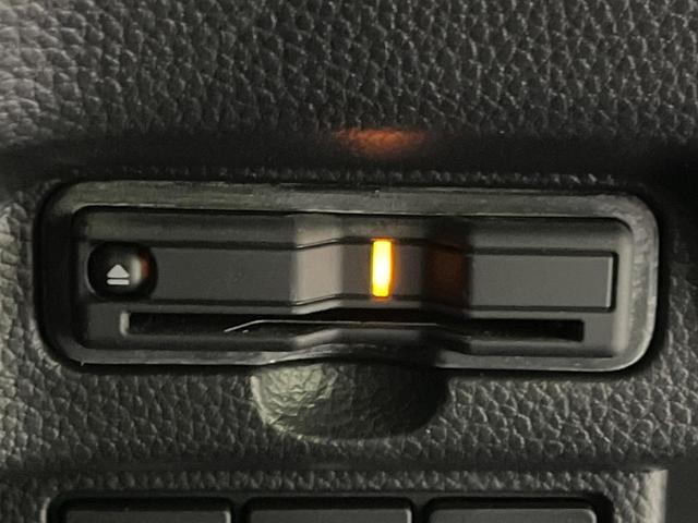 Ｎ－ＢＯＸカスタム Ｌターボ　後期　両側電動ドア　純正８型ナビ　バックカメラ　衝突軽減装置　レーダークルーズ　半革シート　シートヒーター　スマートキー　ＬＥＤヘッド　ＥＴＣ　オートハイビーム　純正１５インチＡＷ　車線逸脱警報（50枚目）