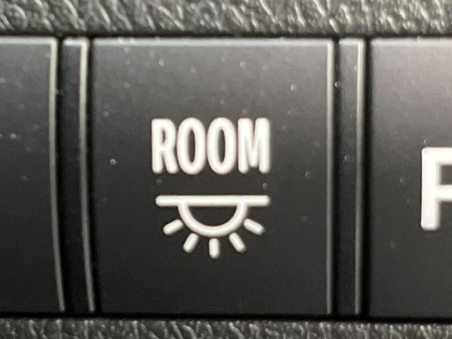 ヴェルファイア ２．４Ｚ　４ＷＤ　後席モニター　純正ナビ　両側電動ドア　コーナーセンサー　バックカメラ　スマートキー　ＬＥＤヘッド　ＥＴＣ　オートライト　オートエアコン　Ｂｌｕｅｔｏｏｔｈ　ＣＤ／ＤＶＤ　２０インチＡＷ（37枚目）