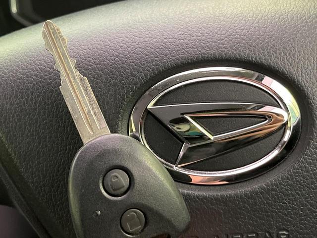 ミライース Ｘ　ＳＡＩＩＩ　衝突軽減　コーナーセンサー　ＬＥＤヘッド　オートハイビーム　ＥＴＣ　車線逸脱警報　誤発進抑制機能　先行車発進告知機能　純正オーディオ　ドアバイザー　プライバシーガラス　バニティミラー（7枚目）