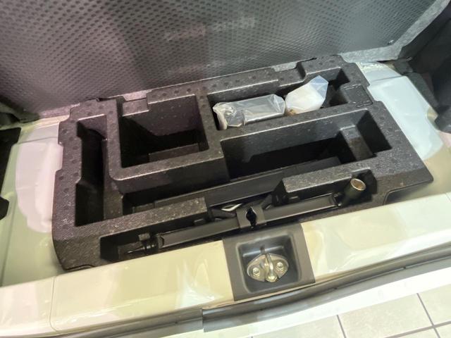 ミライース Ｘ　ＳＡＩＩＩ　衝突軽減　コーナーセンサー　ＬＥＤヘッド　オートハイビーム　ＥＴＣ　車線逸脱警報　誤発進抑制機能　先行車発進告知機能　純正オーディオ　ドアバイザー　プライバシーガラス　バニティミラー（26枚目）