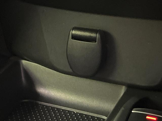 エクストレイル 20Xi 純正8型ナビ 全周囲カメラ 衝突軽減装置 プロパイロット 電動リアゲート ルーフレール デジタルインナーミラー コーナーセンサー LEDヘッド オートハイビーム 車線逸脱警報 デュアルエアコン(52枚目)