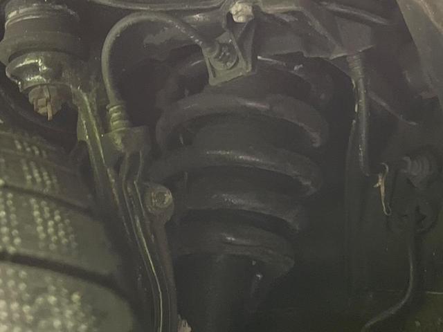 お車を安心してお乗りいただく為には、足回りの定期点検が欠かせません。サービスサポート（有償保証）では無料点検もご提供しており、安心のカーライフをお過ごしいただけるサポート体制が整っています。