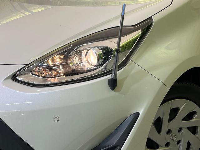 アクア Sスタイルブラック 後期 純正ナビ バックカメラ 衝突軽減 シートヒーター コーナーセンサー スマートキー ETC オートハイビーム 車線逸脱警報 オートライト オートエアコン Bluetooth フルセグTV CD再生(12枚目)