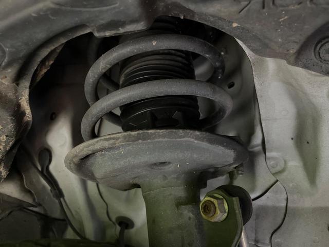 アクア Sスタイルブラック 後期 純正ナビ バックカメラ 衝突軽減 シートヒーター コーナーセンサー スマートキー ETC オートハイビーム 車線逸脱警報 オートライト オートエアコン Bluetooth フルセグTV CD再生(20枚目)