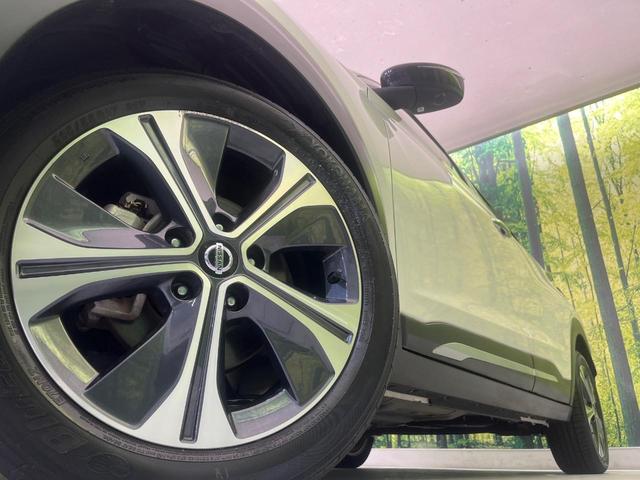 キックス Ｘ　純正９型ナビ　全周囲カメラ　衝突軽減　プロパイロット　２トーンルーフ　コーナーセンサー　ＬＥＤヘッド　オートハイビーム　デジタルインナーミラー　ＥＴＣ　車線逸脱警報　革巻きステアリング　スマートキー（13枚目）