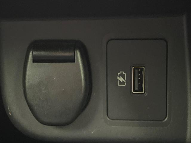 キックス Ｘ　純正９型ナビ　全周囲カメラ　衝突軽減　プロパイロット　２トーンルーフ　コーナーセンサー　ＬＥＤヘッド　オートハイビーム　デジタルインナーミラー　ＥＴＣ　車線逸脱警報　革巻きステアリング　スマートキー（39枚目）