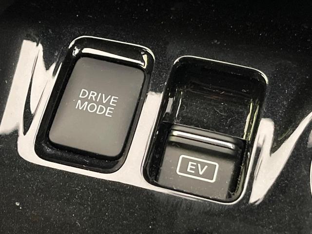 キックス Ｘ　純正９型ナビ　全周囲カメラ　衝突軽減　プロパイロット　２トーンルーフ　コーナーセンサー　ＬＥＤヘッド　オートハイビーム　デジタルインナーミラー　ＥＴＣ　車線逸脱警報　革巻きステアリング　スマートキー（40枚目）