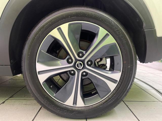 キックス Ｘ　純正９型ナビ　全周囲カメラ　衝突軽減　プロパイロット　２トーンルーフ　コーナーセンサー　ＬＥＤヘッド　オートハイビーム　デジタルインナーミラー　ＥＴＣ　車線逸脱警報　革巻きステアリング　スマートキー（55枚目）