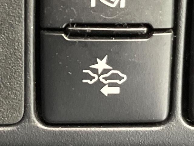 アクア Sスタイルブラック 後期 純正ナビ バックカメラ 衝突軽減 コーナーセンサー オートハイビーム 車線逸脱警報 先行車発進告知機能 オートエアコン スマートキー 横滑り防止装置 Bluetooth CD再生 ドアバイザー(5枚目)