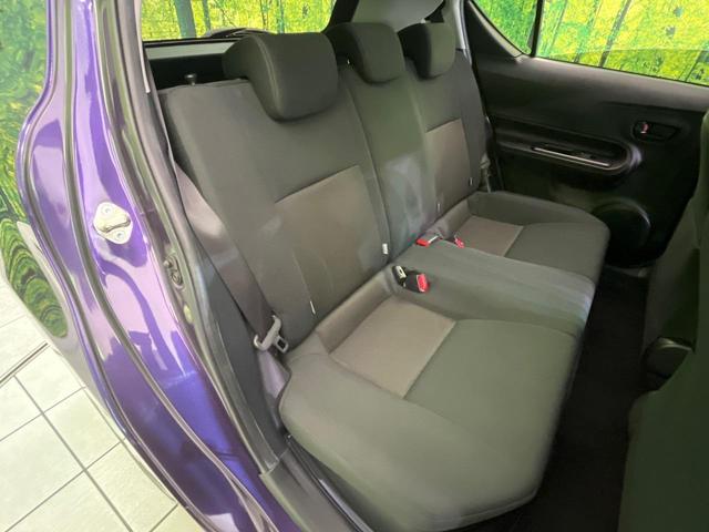 アクア Sスタイルブラック 後期 純正ナビ バックカメラ 衝突軽減 コーナーセンサー オートハイビーム 車線逸脱警報 先行車発進告知機能 オートエアコン スマートキー 横滑り防止装置 Bluetooth CD再生 ドアバイザー(9枚目)