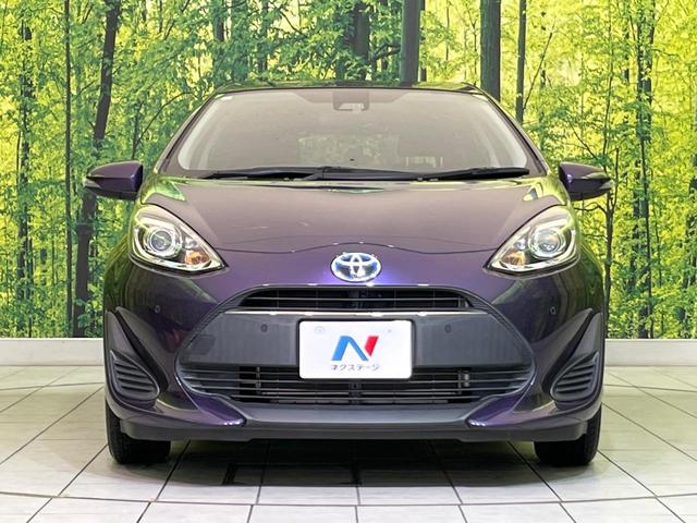 アクア Sスタイルブラック 後期 純正ナビ バックカメラ 衝突軽減 コーナーセンサー オートハイビーム 車線逸脱警報 先行車発進告知機能 オートエアコン スマートキー 横滑り防止装置 Bluetooth CD再生 ドアバイザー(14枚目)