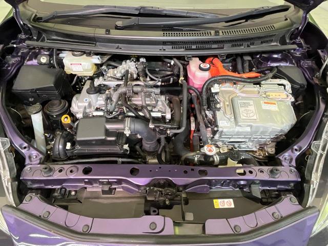 アクア Sスタイルブラック 後期 純正ナビ バックカメラ 衝突軽減 コーナーセンサー オートハイビーム 車線逸脱警報 先行車発進告知機能 オートエアコン スマートキー 横滑り防止装置 Bluetooth CD再生 ドアバイザー(18枚目)