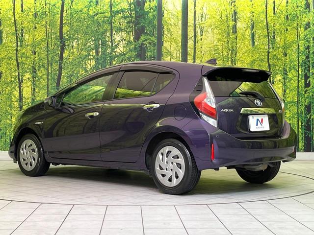 アクア Sスタイルブラック 後期 純正ナビ バックカメラ 衝突軽減 コーナーセンサー オートハイビーム 車線逸脱警報 先行車発進告知機能 オートエアコン スマートキー 横滑り防止装置 Bluetooth CD再生 ドアバイザー(27枚目)