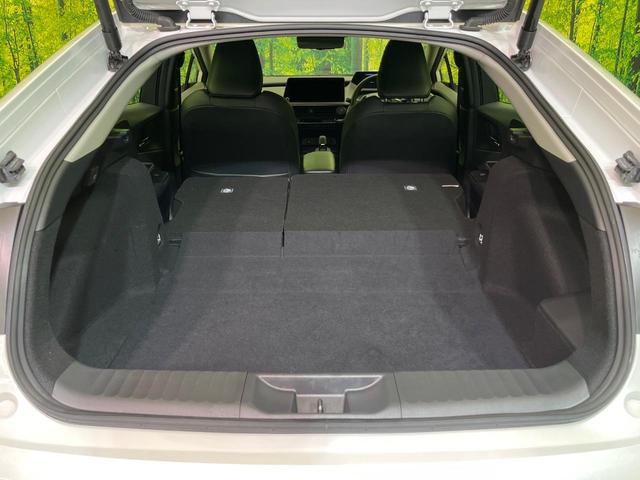 プリウス Z 4WD ガラスルーフ 全周囲カメラ デジタルミラー 衝突軽減 レーダークルーズ ブラインドスポットモニター 電動リアゲート シートエアコン パワーシート コーナーセンサー LEDヘッド ワイヤレス充電(10枚目)